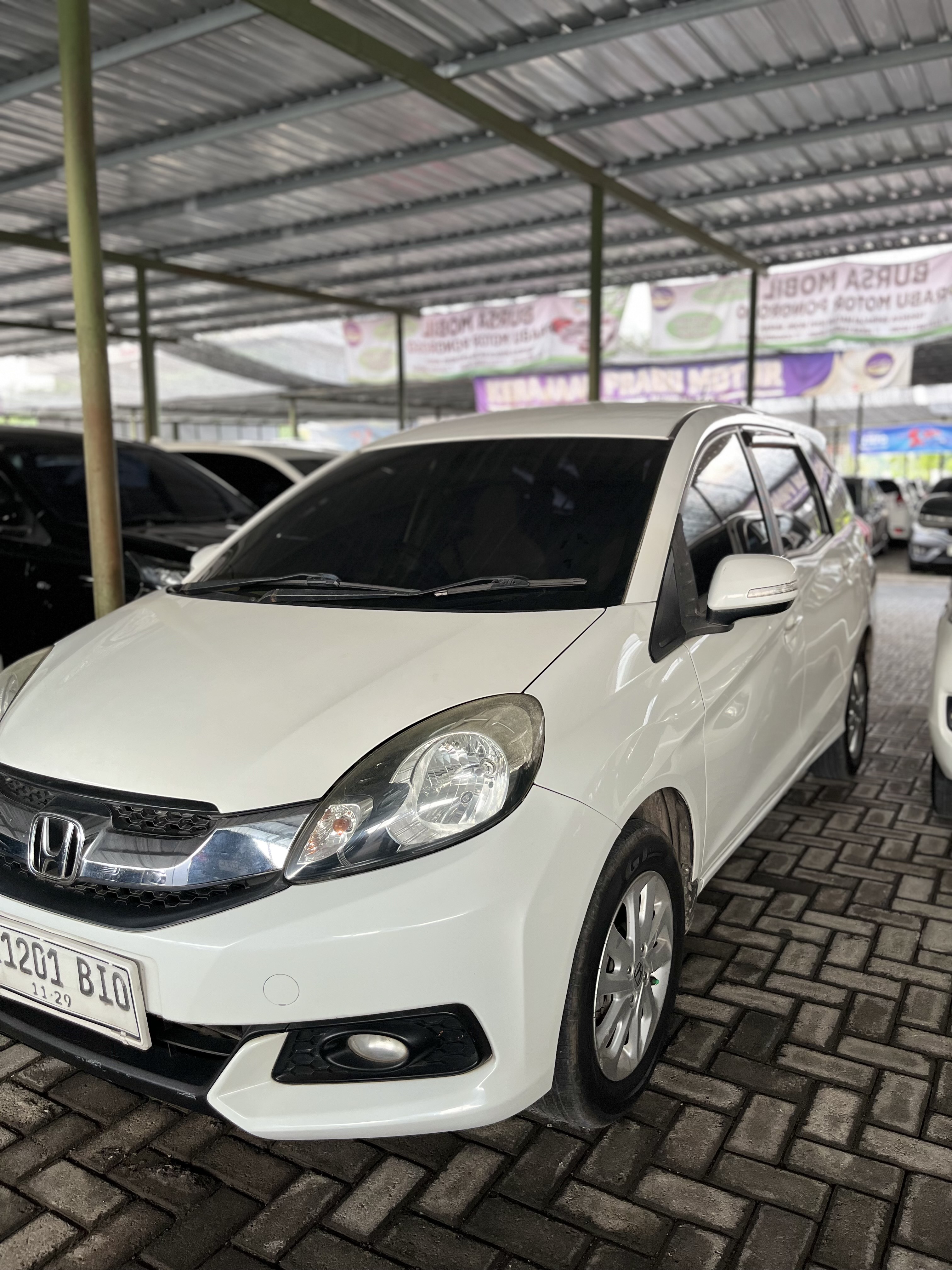 Honda Mobilio 1.5 E CKD