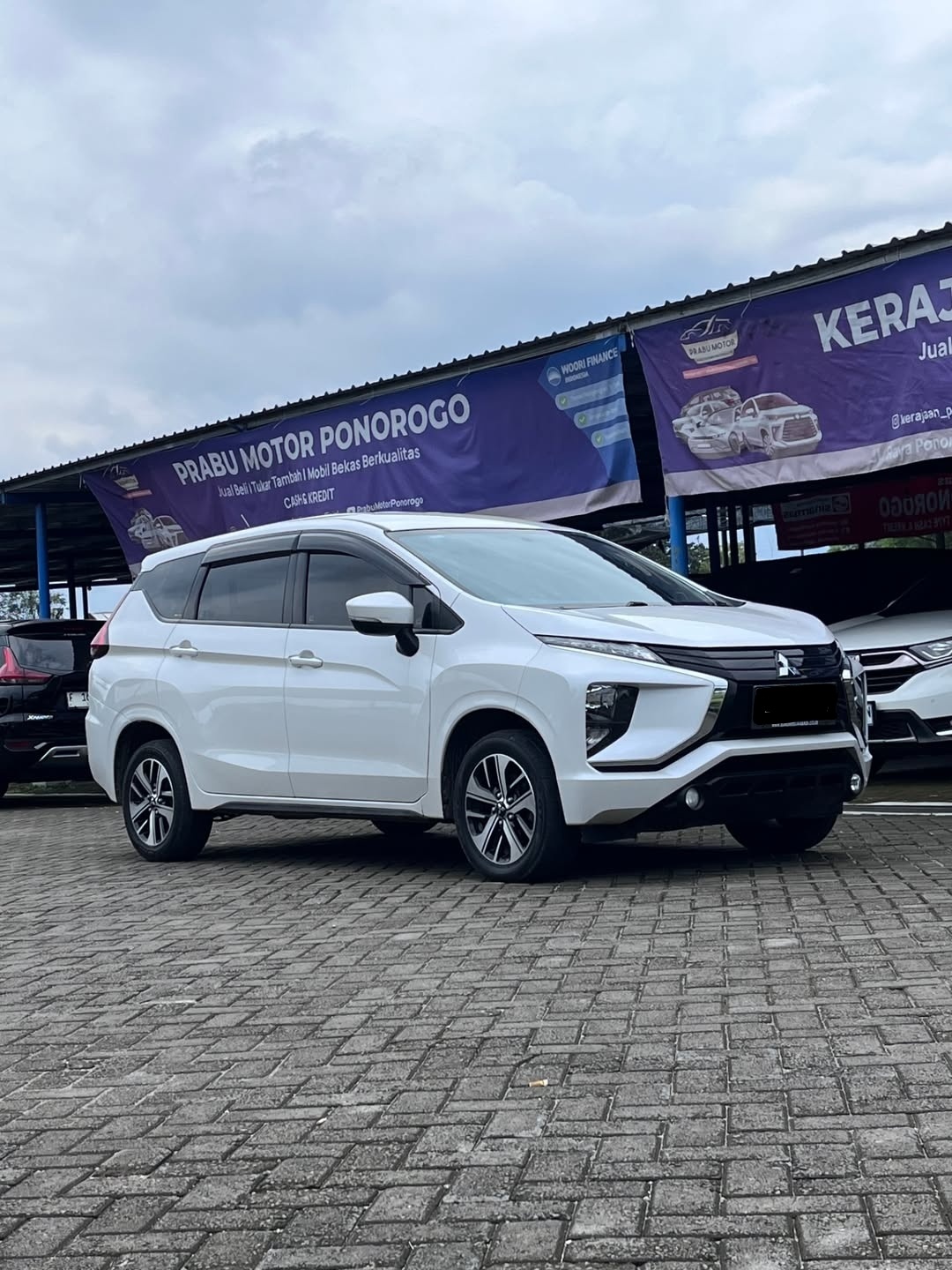 Mitsubishi Xpander 1.5 EXCEED