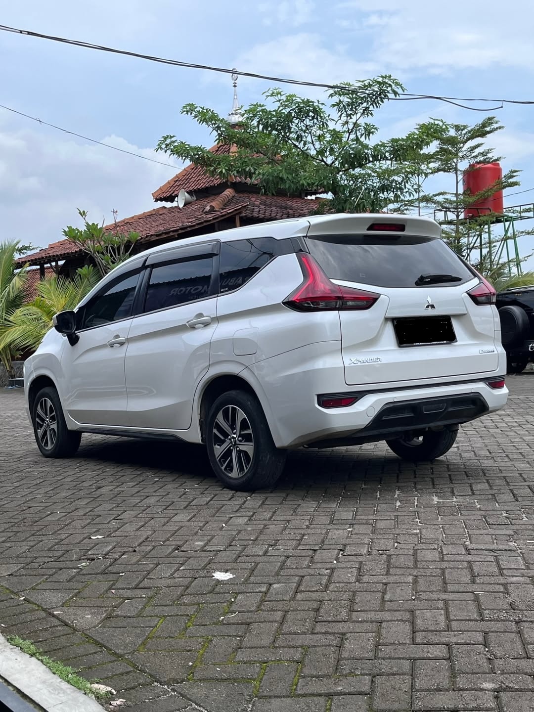 Mitsubishi Xpander 1.5 EXCEED