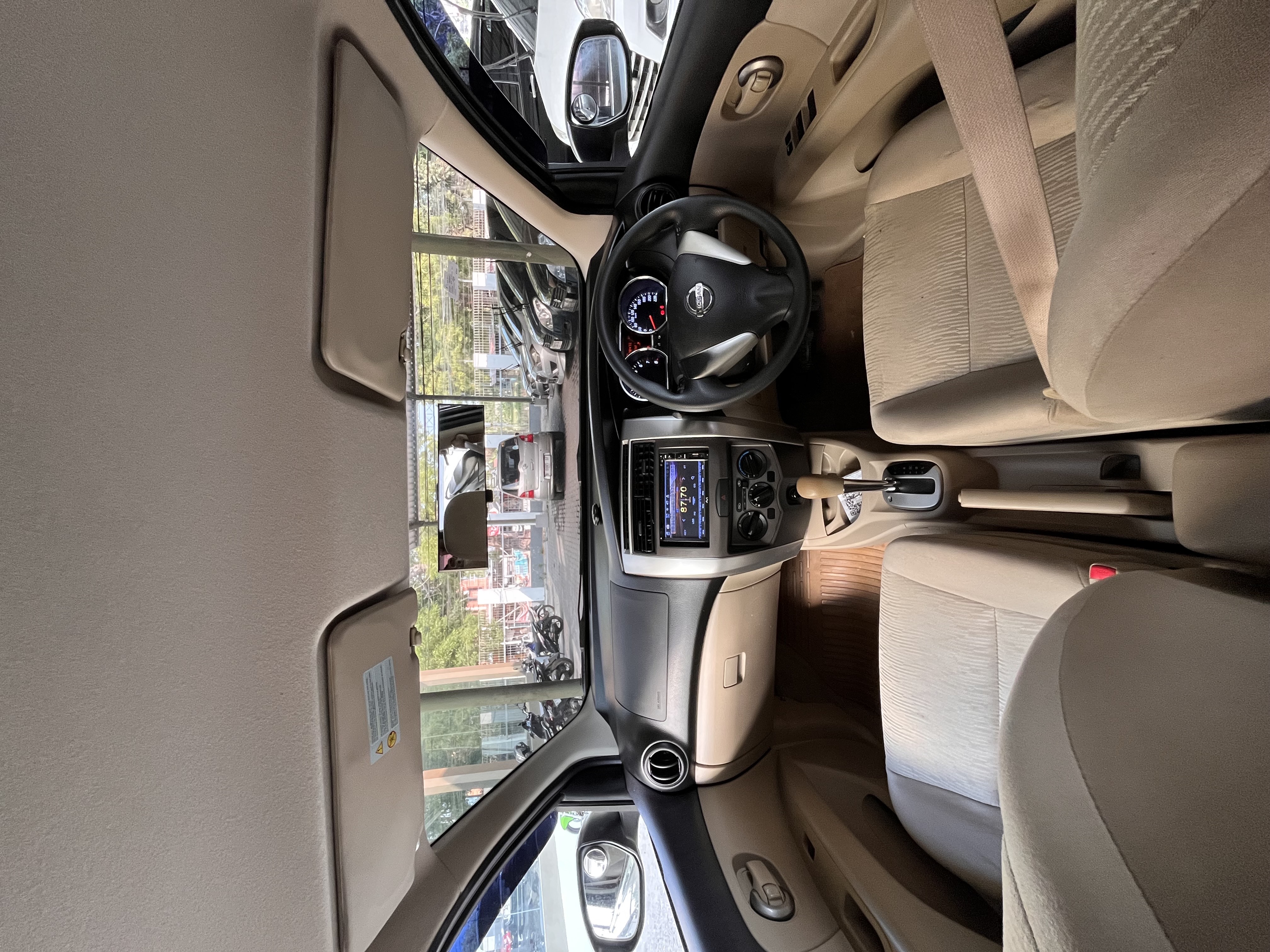 NISSAN GRAND LIVINA 1.5 SV