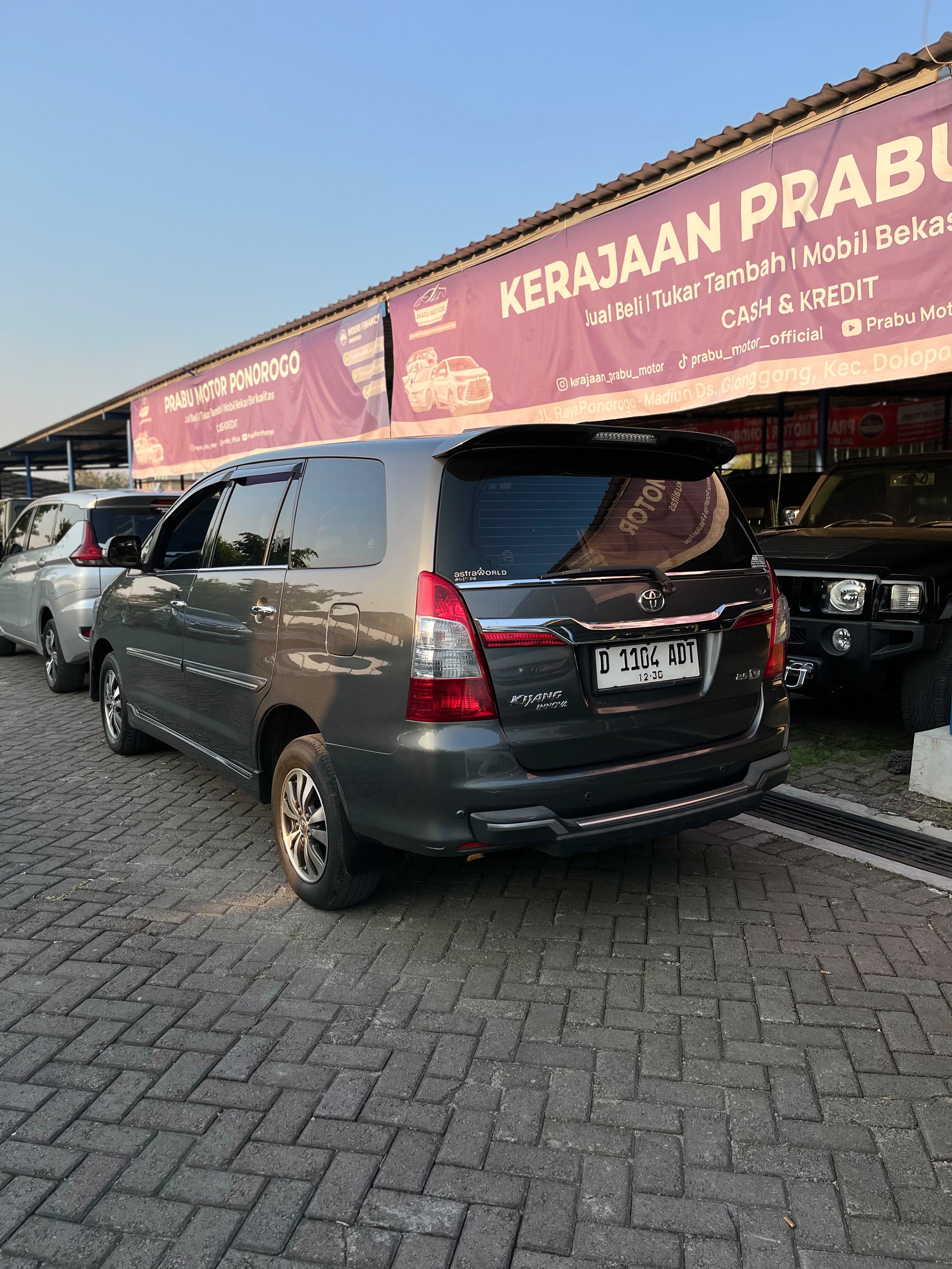 Toyota Kijang Innova V DIESEL