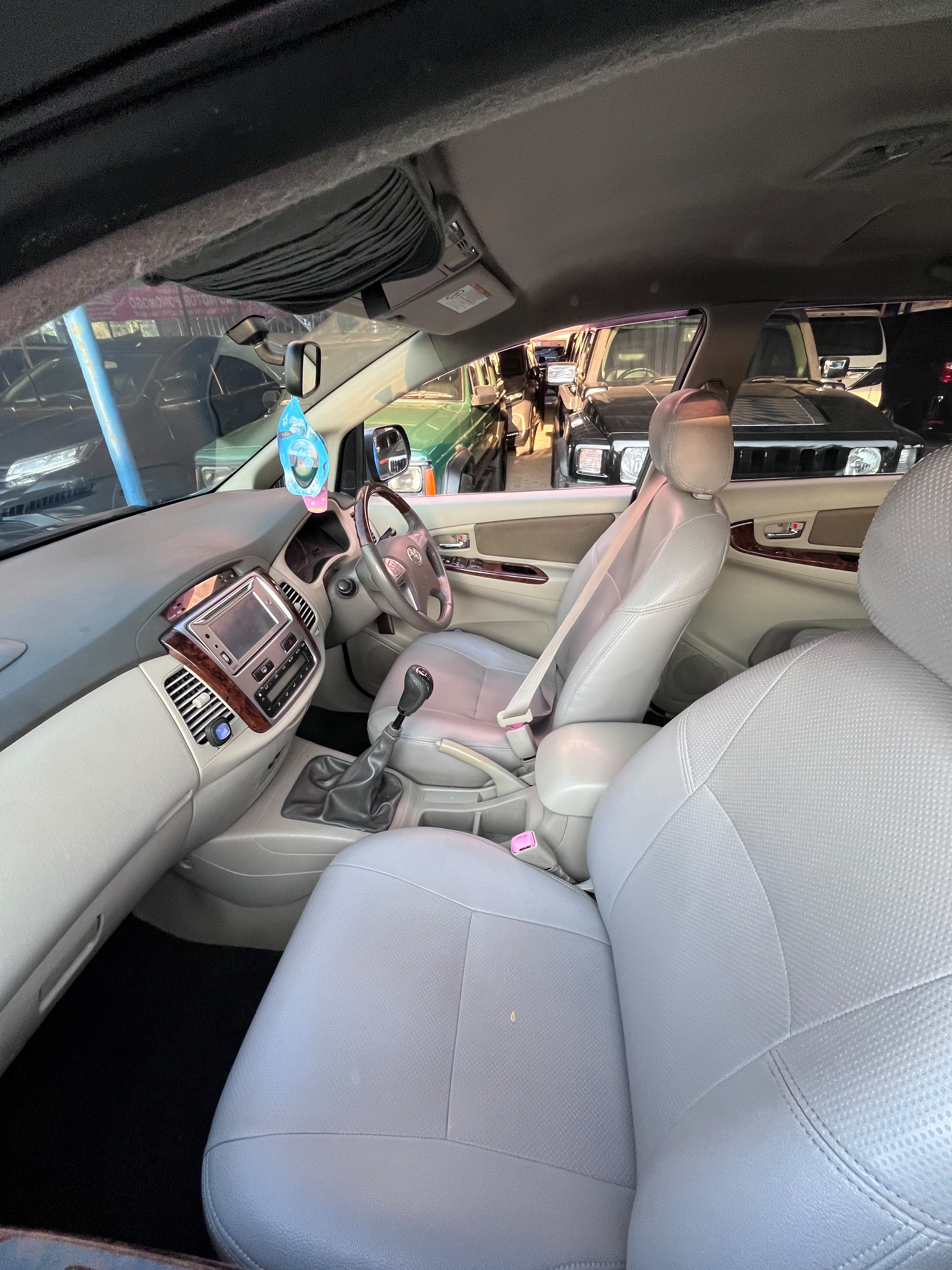 Toyota Kijang Innova V DIESEL